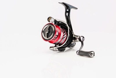 Daiwa NINJA LT Спинингова Макара с преден аванс